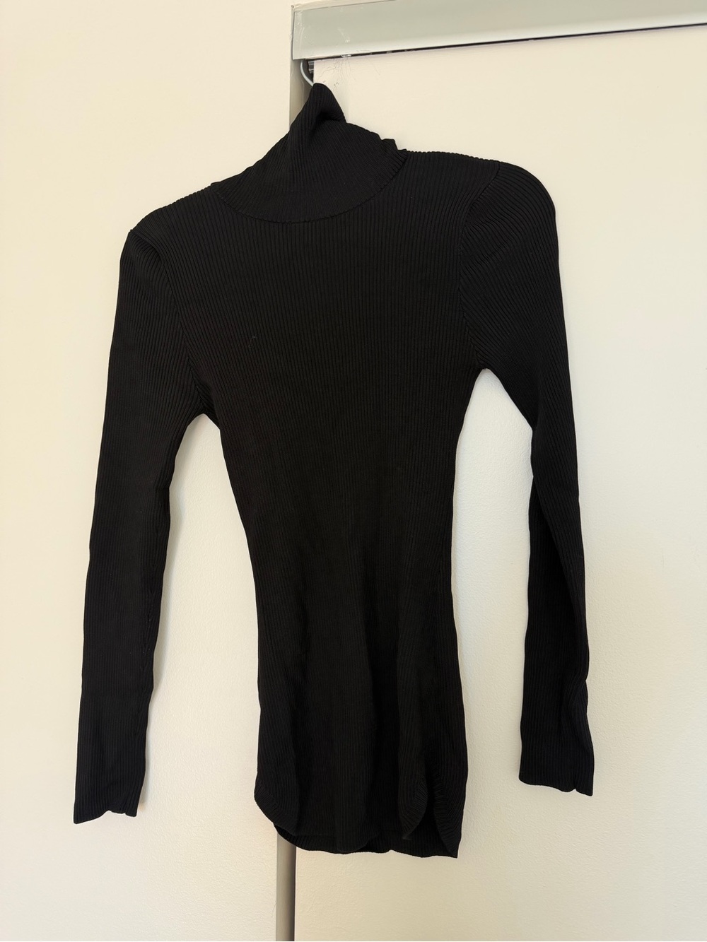 Pinko Black Ribbed Long-Sleeve Turtleneck Top